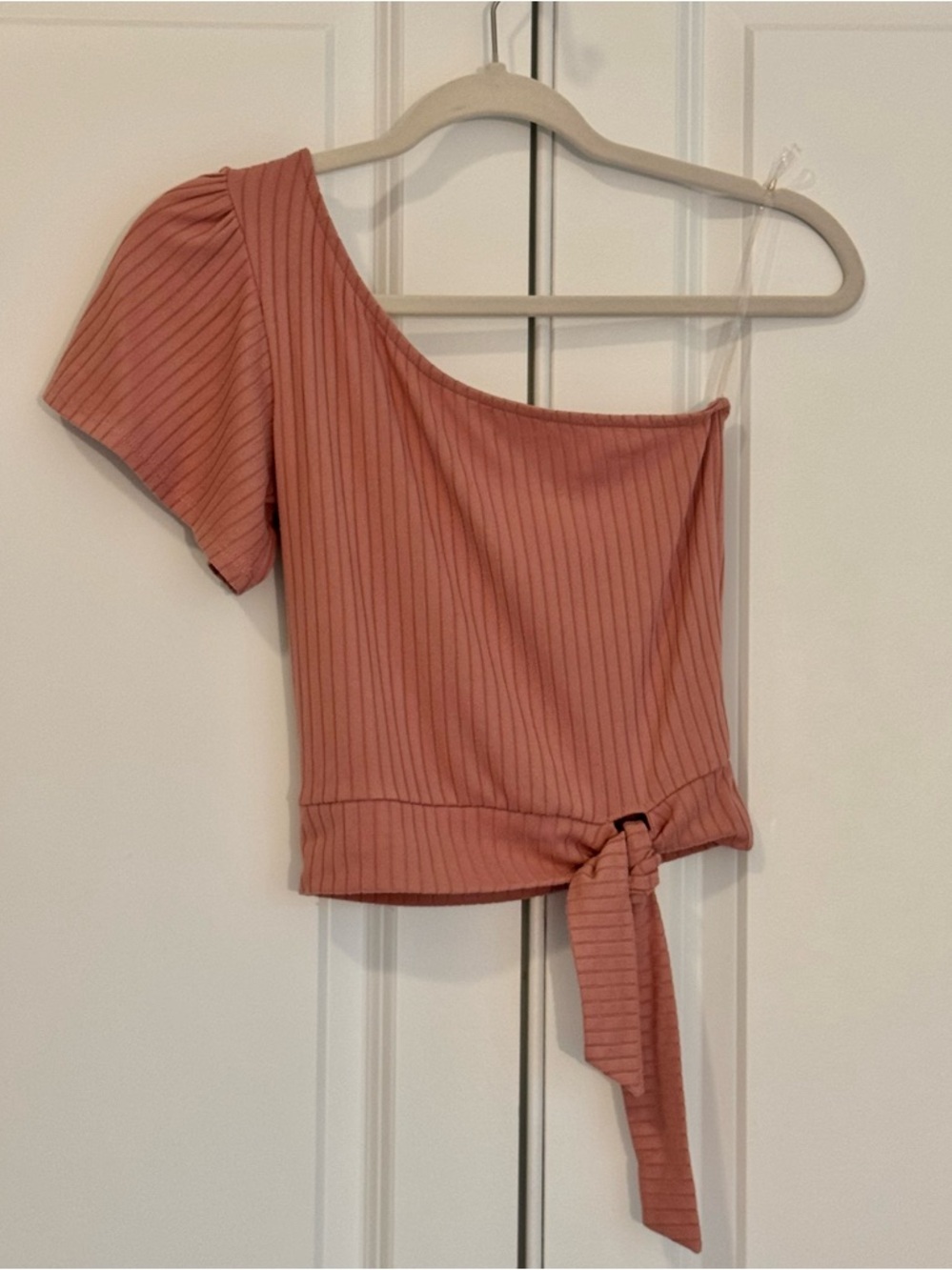 Moa Moa One-Shoulder Tie-Front Crop Top in Dusty Rose / Mauve